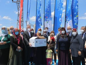 Gaziantep Büyükşehir’den kadın çiftçilere 70 bin tavuk