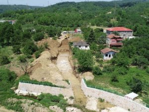 Eşme’de depo inşaatı ve dere ıslahı çalışmaları yapılıyor