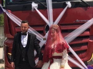 Gelin tıra bindi ya nasip dedi