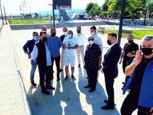 Başkan Yılmaz Edremit’te esnafı dinledi