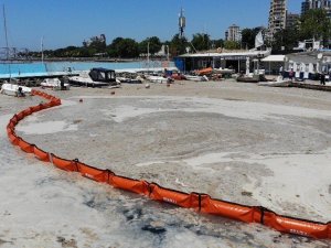 Caddebostan Sahili’nde müsilaj temizliği havadan görüntülendi
