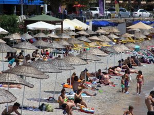 Bodrum sahillerinde adım atacak yer kalmadı