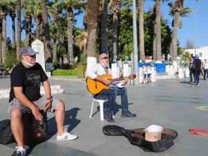 Bodrum Belediyesi sanatçılara destek olmaya devam ediyor