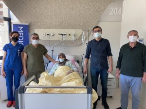 Dünyada ikinci kez yapıldı, hasta sağlığına kavuştu