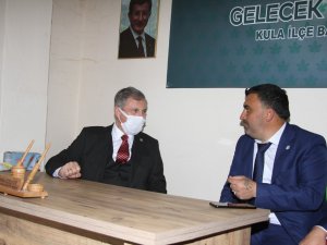 Sosyal medyadan açıkladığı istifa kararından yine sosyal medyadan vazgeçti