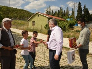 Başkan Akçadurak mahalle inceleme ziyaretlerini sürdürüyor