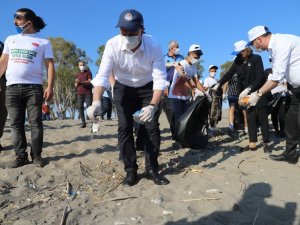 Kazanlı sahilindeki caretta yuvalama alanları temizlendi