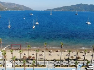 Mavi bayraklı plajları ile misafirlerini bekliyor