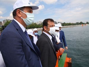 Müsilajla mücadele seferberliği Caddebostan Sahili’nde başladı