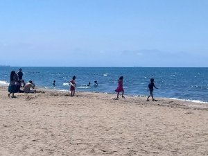 Burnaz Plajı sezonu açtı