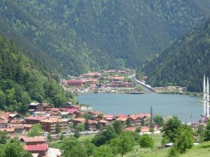 Uzungöl kıyısındaki kaçak yapıların yıkımına 15 Eylül’de başlanacak