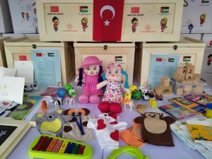 Milli Eğitim Bakanlığından Filistinli çocuklara ‘oyun sandıkları’
