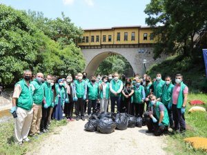 Başkan Aktaş Dünya Çevre Gününde çöp topladı