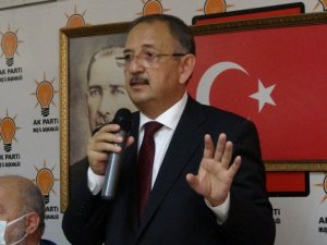 AK Parti’li Özhaseki: “İşten çıkaran namussuzdur, şerefsizdir dediler 11 bin 706 kişiyi işten attılar”