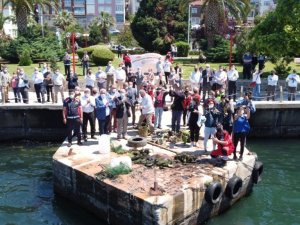 Kdz. Ereğli Belediyesi, denizden çöp çıkardı