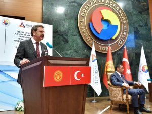 TOBB ETÜ’den Kırgız Cumhuriyeti Cumhurbaşkanı Caparov’a fahri doktora