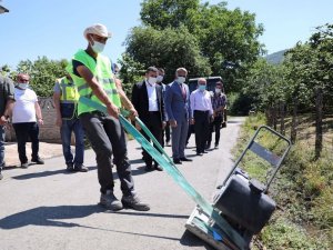Düzce’de köy yolları beton oluyor