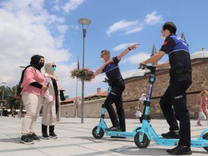 Konya Büyükşehir zabıtasından elektrikli scooter ile hizmet