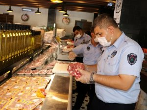 Karaköprü’de zabıta ekipleri halk sağlığı için sahada