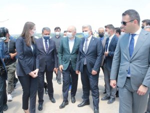 Bakan Karaismailoğlu yol çalışmalarını denetledi