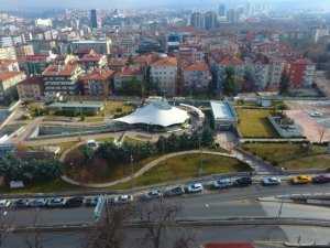 Çankaya’daki 19 Mayıs Gençlik Merkezi’nin inşaat çalışmaları devam ediyor