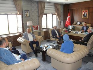 AK Parti Ağrı Merkez İlçe Başkanı Yıldız’dan Milli Eğitim Müdürü Tekin’e ziyaret