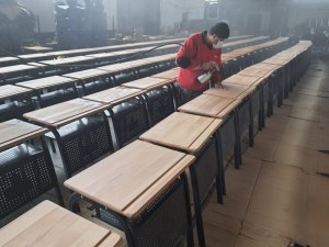 Milas’taki okulun ürettiği sıralar Türkiye’nin her yerine dağılıyor