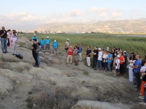 Mileyha sulak alanda temizlik çalışması