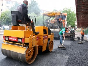 Çankaya Belediyesi’nin asfalt çalışmaları Çayyolu bölgesinde devam ediyor