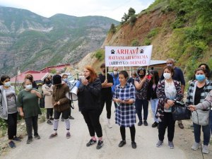 Artvin’de hayvan severler sokak hayvanlarının sesi oldu