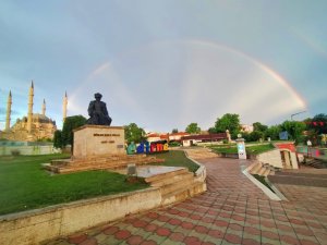 Edirne’de yağmur sonrası gökkuşağı sürprizi