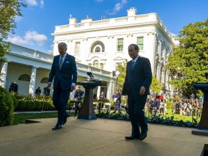 Japonya Başbakanı Suga ve ABD Başkanı Biden G7 Zirvesi’nde görüştü