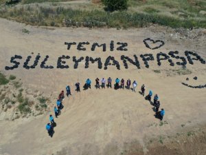 Toplanan çöplerle temiz çevre mesajı