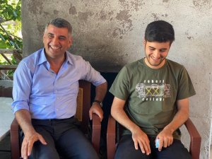 Milletvekili Erol, başarılı öğrenci Mahir’le bir araya geldi