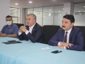 Mustafa Canbey “Edremit’te güzel gelişmeler var”