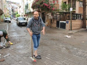 10 dakikalık yağmurda sel meydana geldi, vatandaşlar Büyükşehir Belediyesi’ne isyan etti