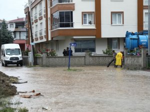 Çubuk’ta yağıştan tarım arazileri zarar gördü