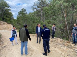 Dumlupınar’da ormanlık alanlarda yangın yolu açılması çalışmaları