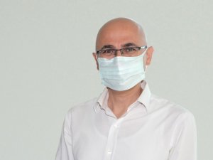 Uzm. Dr. Menteş: "Hastalıktan bir an önce kurtulmanın yolu aşıdır"
