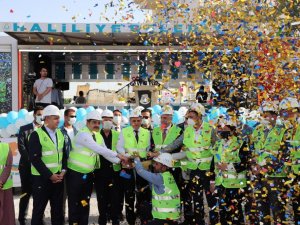 Toplu açılış ve temel atmalar ile Haliliye’ye kalıcı eserler kazandırılıyor