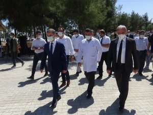 Vali Karaloğlu, uyuşturucu ve alkol bağımlılarının tedavi edileceği AMATEM ile ÇEMATEM’de incelemelerde bulundu