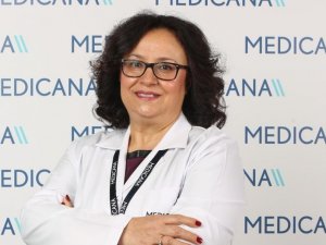 Güneşle gelen cilt lekelerine dikkat