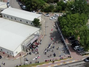 Kartal’da aşı yoğunluğu havadan görüntülendi