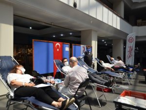 BUTTİM sakinleri kan bağışı için seferber oldu