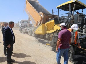 Siirt Valisi Hacıbektaşoğlu asfalt çalışmalarını denetledi