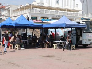 Korona virüs aşısı hizmeti ayaklarına gelince yollarını değiştirdiler