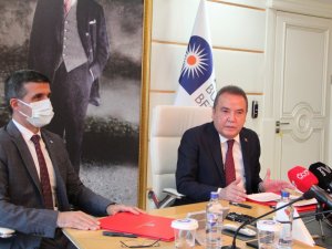 Antalya Büyükşehir’den işçilerine 3 bin 150 lira promosyon