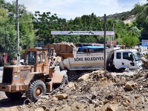 Ağaçlı Mahallesi’nde görüntü ve çevre kirliliği kaldırılıyor