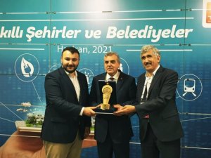 Şanlıurfa Büyükşehir belediyesi akıllı ulaşımda ödülünü aldı