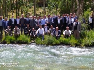 AK Parti heyeti Bahçesaray’da kanat önderleriyle bir araya geldi